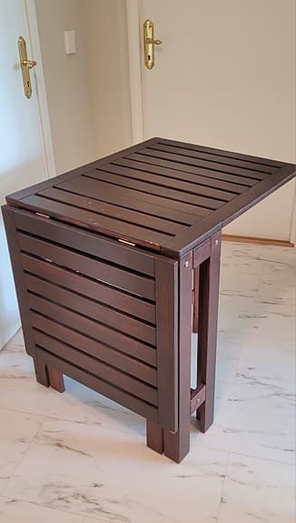 FÄLLBART träbord med ribbad skiva för trädgård, altan & balkong.