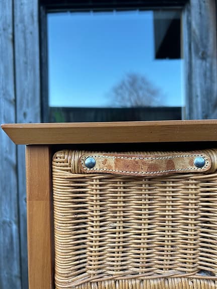 Byrå/hallförvaring
