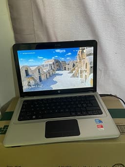 HP  14 tum, core i3,128GB SSD, 4 GB ram, Windows 10, funkar bra