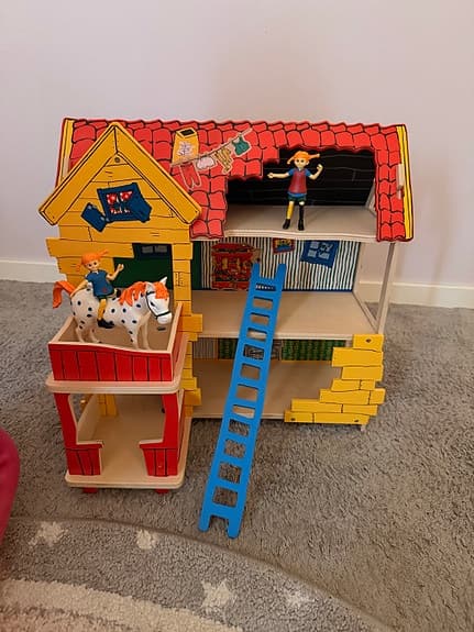 Pippi Långstrump leksakshus Villa Villekulla med figurer