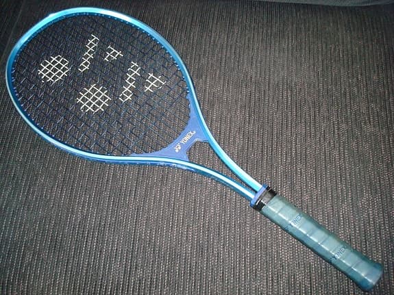 Tennisracket Yonex Supra L3 mot badmintonracket