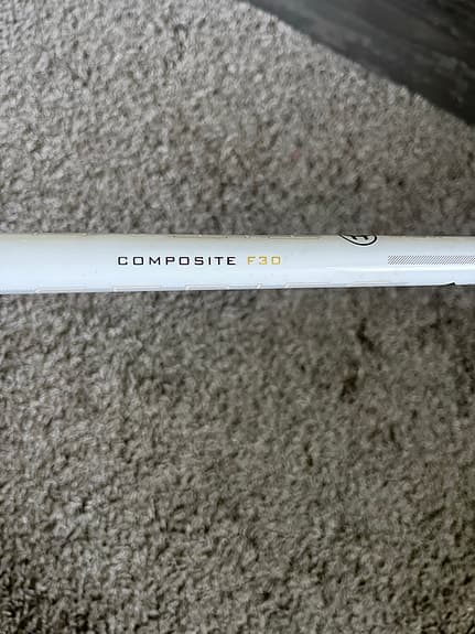 Unihoc Composite F30 innebandyklubba vit med neon-gult blad