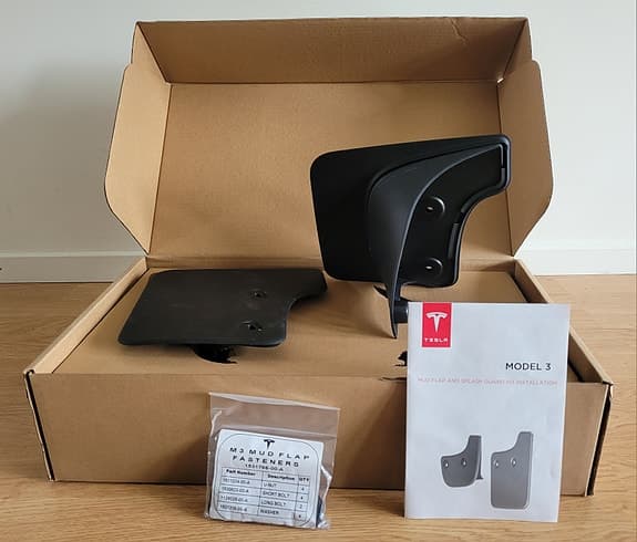Tesla Model 3 Stänkskärmar - Mud Flap and Splash Guard kit