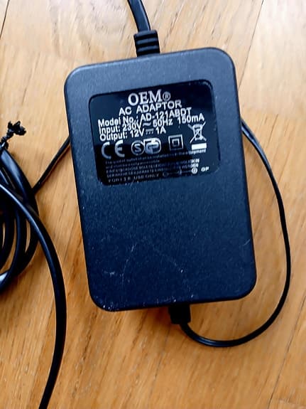 OEM AC ADAPTER AD-121ABDT