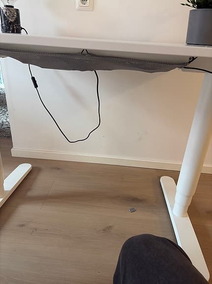 IKEA Bekant – 120 cm – elektriskt höj- och sänkbart