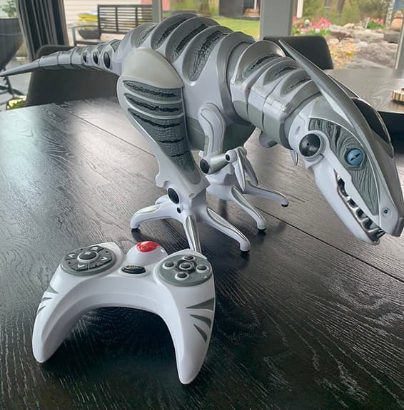 WowWee Roboraptor radiostyrd robotdinosaurie med fjärrkontroll