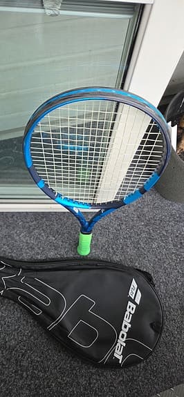 Babolat pure drive 2024- 300g + strängad, fodral