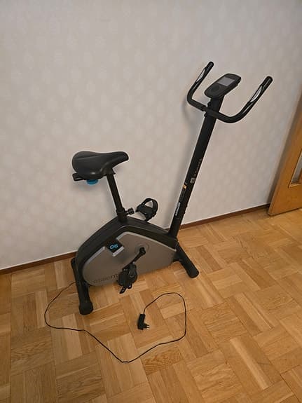 Domyos Essential + 06 motionscykel