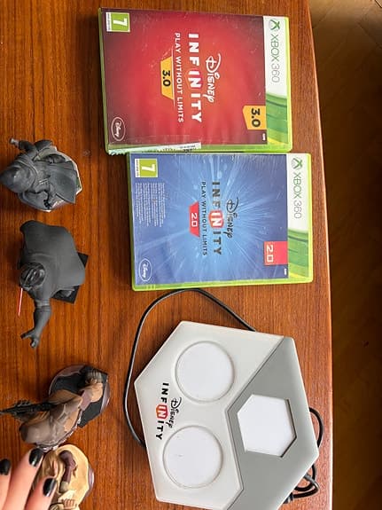 Disney Infinity paket Marvel Star Wars Disney 30 figurer kristaller spel portal