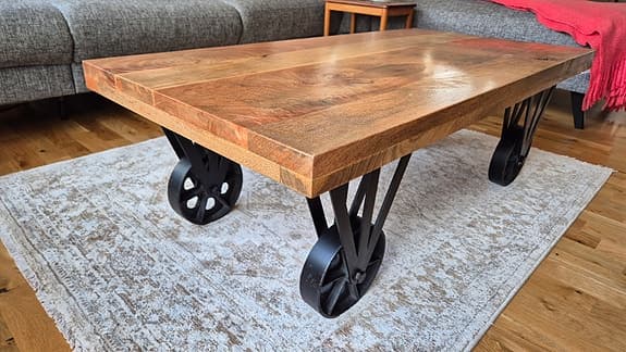 Unikt soffbord industriell design