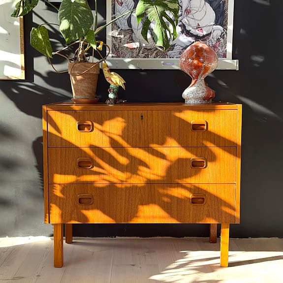 Retro byrå i teak – 1960-tal – Teakbyrå / Skåp Skandinavisk vintage design