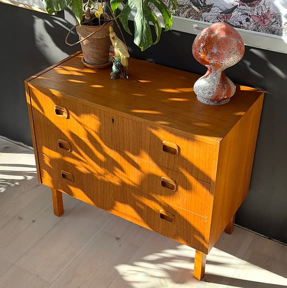 Retro byrå i teak – 1960-tal – Teakbyrå / Skåp Skandinavisk vintage design