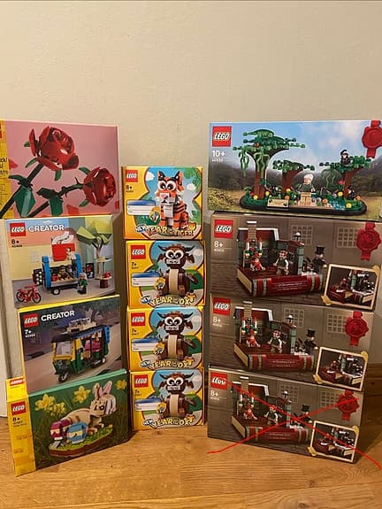 Blandat med oöppnade Lego askar