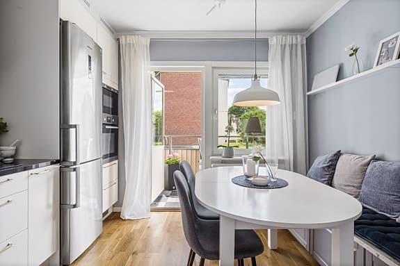 Kökssoffa med bra förvaring i lådor