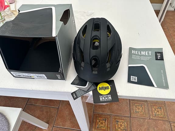TEC Urban R HLM MIPS cykelhjälm M/L svart