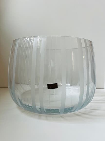 Stor bålskål/glasskål med frostade ränder "White Line" fr. Steninge Slott