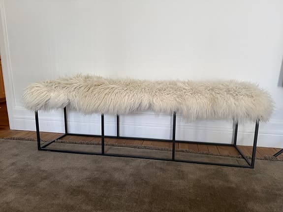 Sittbänk i tibetansk fårull