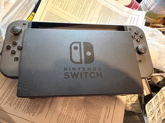 Nintendo Switch komplett paket + Pro Controller + 11 spel + Labo