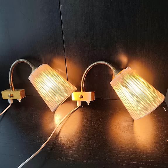 Säng ,Vägg lampor