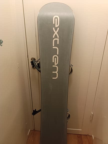 Extrem E Line snowboard 151 cm med Warp bag