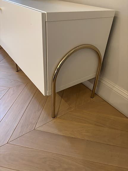 Vit IKEA BESTÅ TV MÖBEL Pretty Pegs Ben