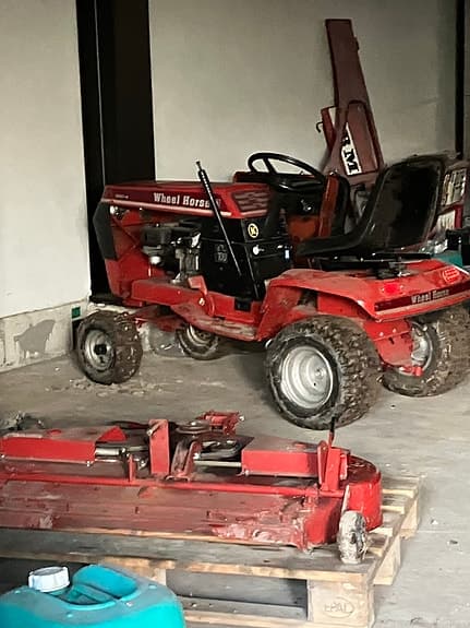 Wheel Horse 220-4 åkgräsklippare röd