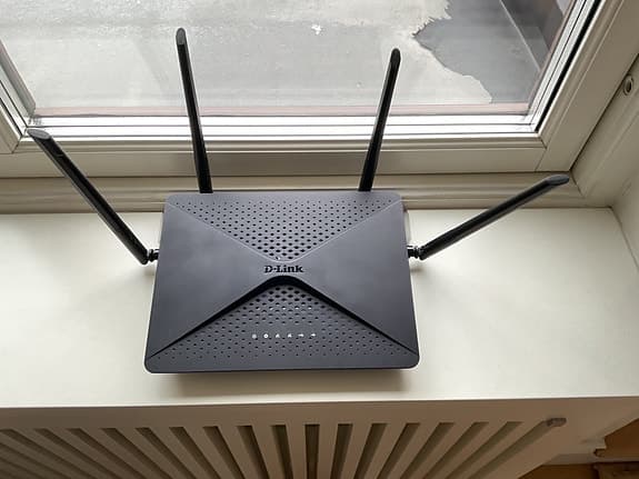 D-Link Router  AC2600 ,medföljer gratis en.  Box Dilog
