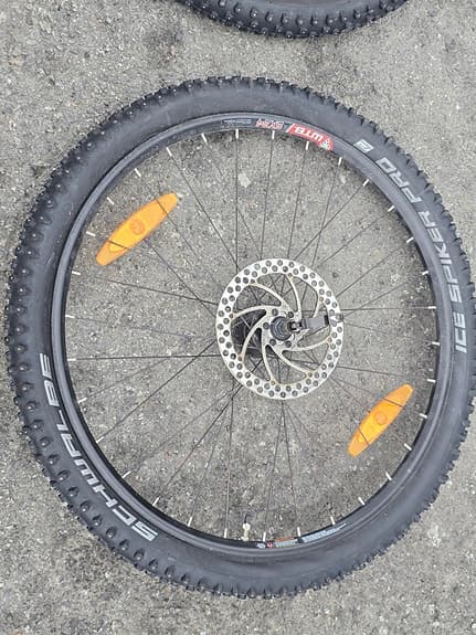 27.5 tum Cykel däck med fälg