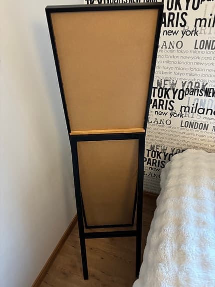 IKEA helkroppsspegel med svart ram