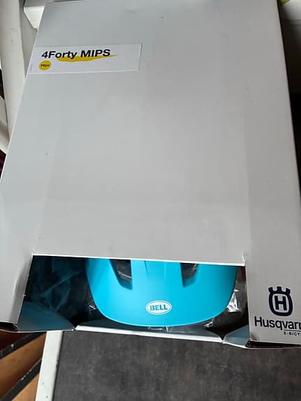Bell 4Forty MIPS cykelhjälm blå/grå- Ny! Husqvarna