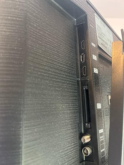 Samsung 40” Smart TV | HDMI, WiFi & Apps