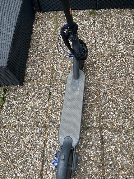 Elsparkcykel svart grå