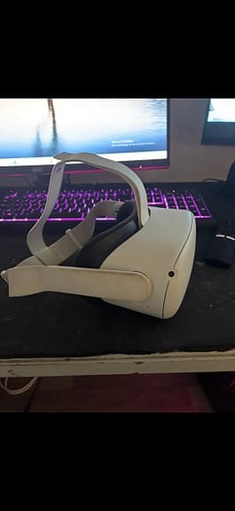 Oculus Quest 2 VR-headset vitt med handkontroller