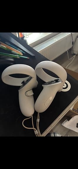 Oculus Quest 2 VR-headset vitt med handkontroller