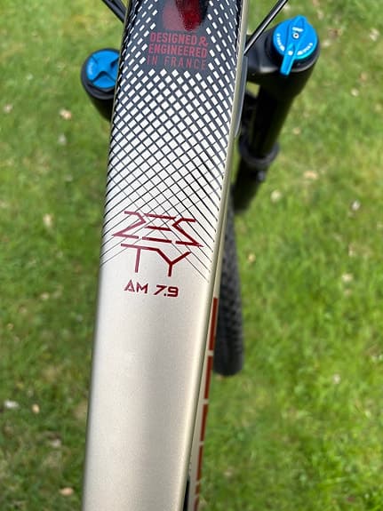 Fulldämpad Lapierre Zesty AM CF 7.9