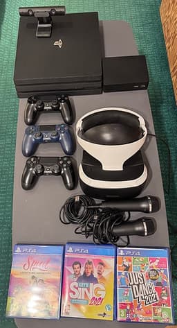Komplett PS4 Pro-paket med VR, 3 handkontroller, mikrofoner & spel
