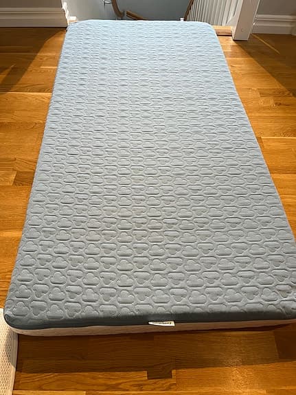 Bell Amy baby bed + Aerosleep mattress and accessories