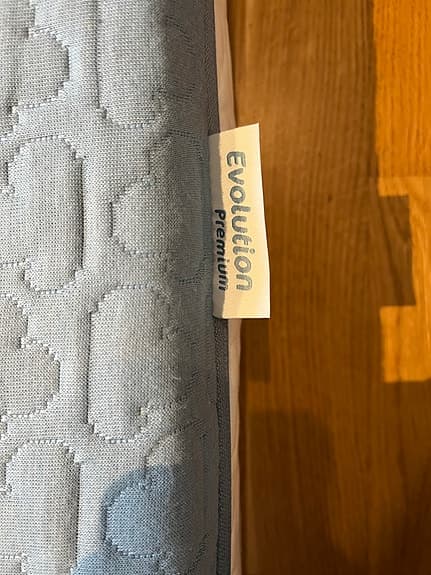 Bell Amy baby bed + Aerosleep mattress and accessories