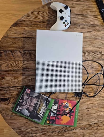 Xbox One S spelkonsol vit