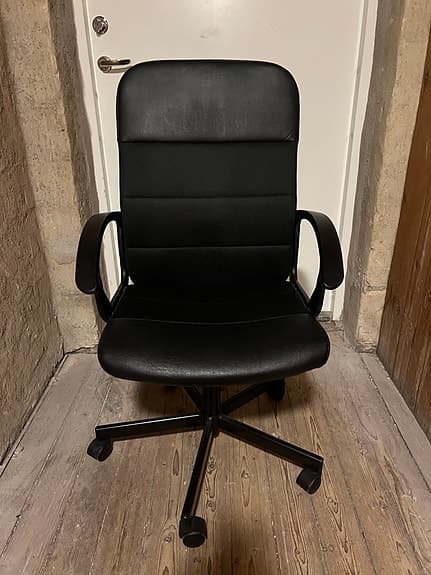 Kontorsstol svart