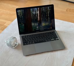MacBook Air M1 – 8GB RAM / 256GB SSD – Space Grey