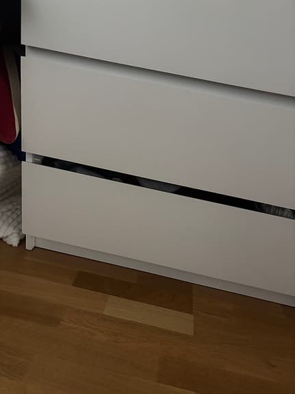 IKEA vit malm byrå med 6 lådor