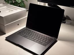 MacBook Pro 14" M4 Pro 24GB/512GB (Kvitto, AppleCare+ 1 år)