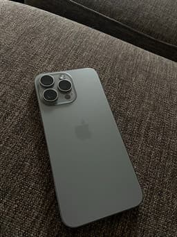 Apple iPhone 15 Pro Max 256 GB naturlig titan