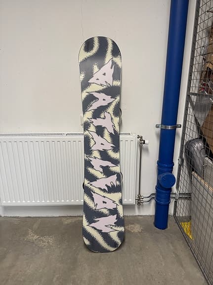Bataleon Disaster snowboard + bindningar