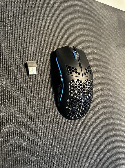Glorious Model O Wireless gamingmus svart