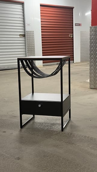 Sängbord Iris, By Crea