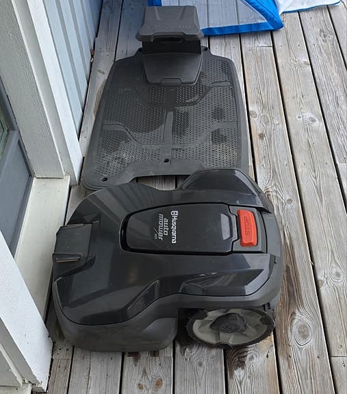 Husqvarna Automower 305 robotgräsklippare svart