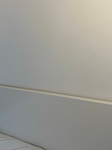 IKEA säng med madrass vit