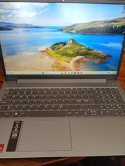 Lenovo IdeaPad slim 3